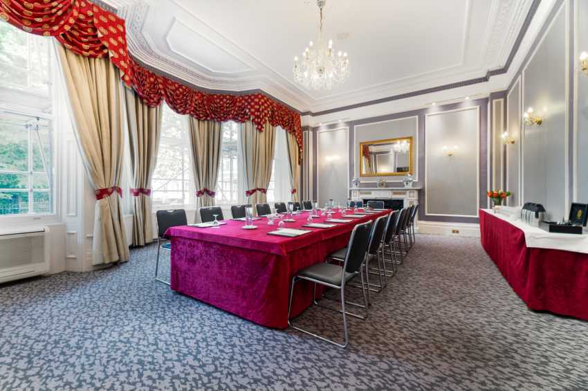 Gem Strathmore Hotel