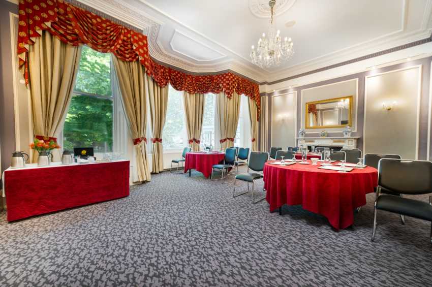 Gem Strathmore Hotel
