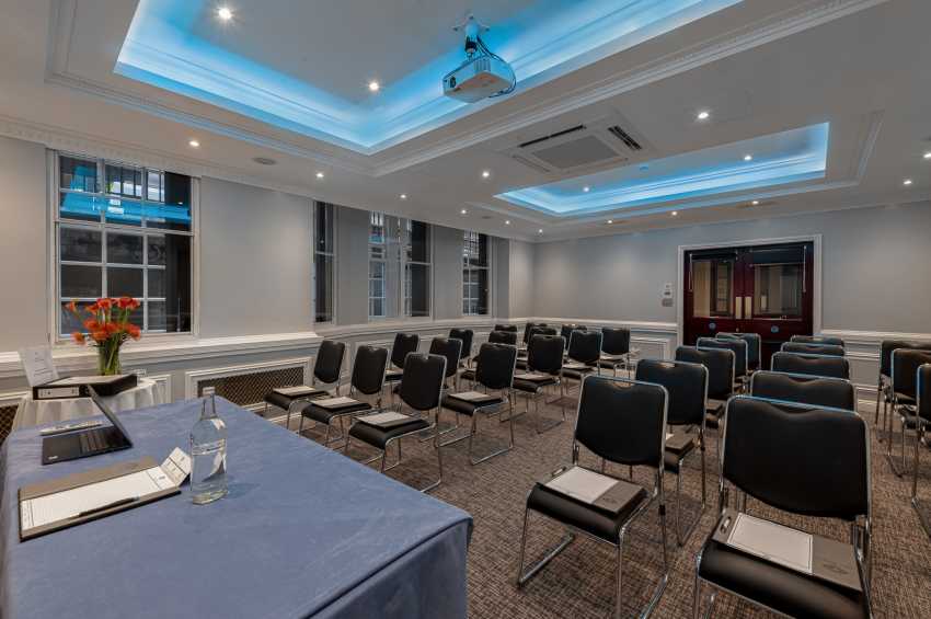Gem  Fitzrovia Hotel