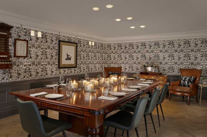 Holmes Hotel