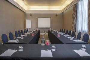 De Vere Grand Connaught Rooms