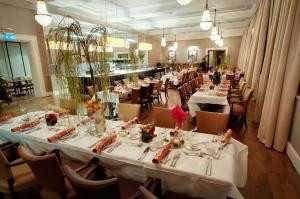 De Vere Grand Connaught Rooms