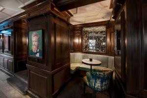 Denbigh Suite 