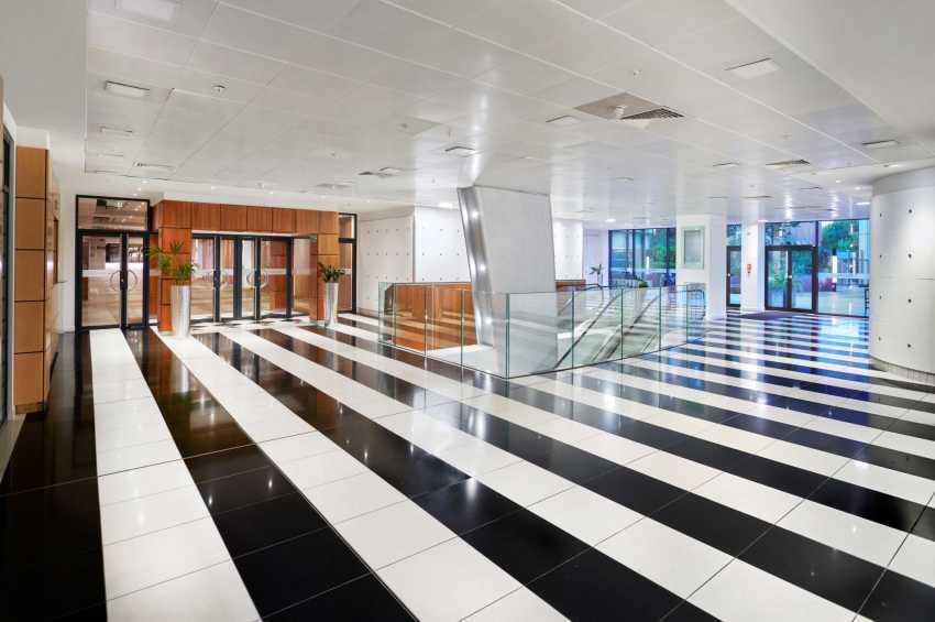Novotel London West