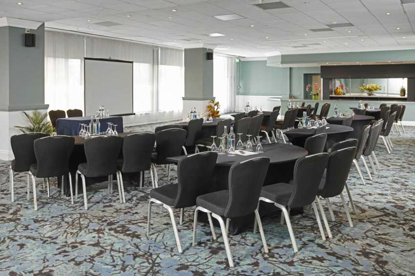 Novotel London West