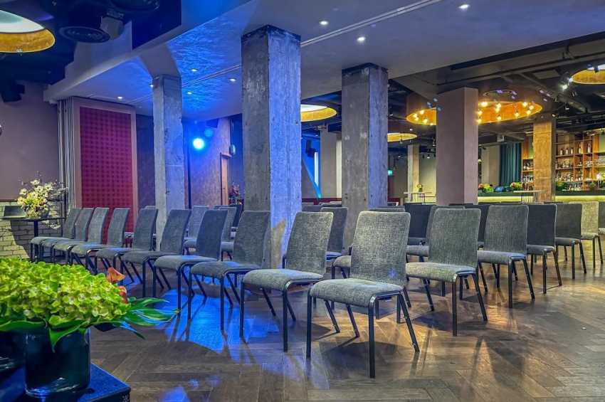 Middle Eight Hotel