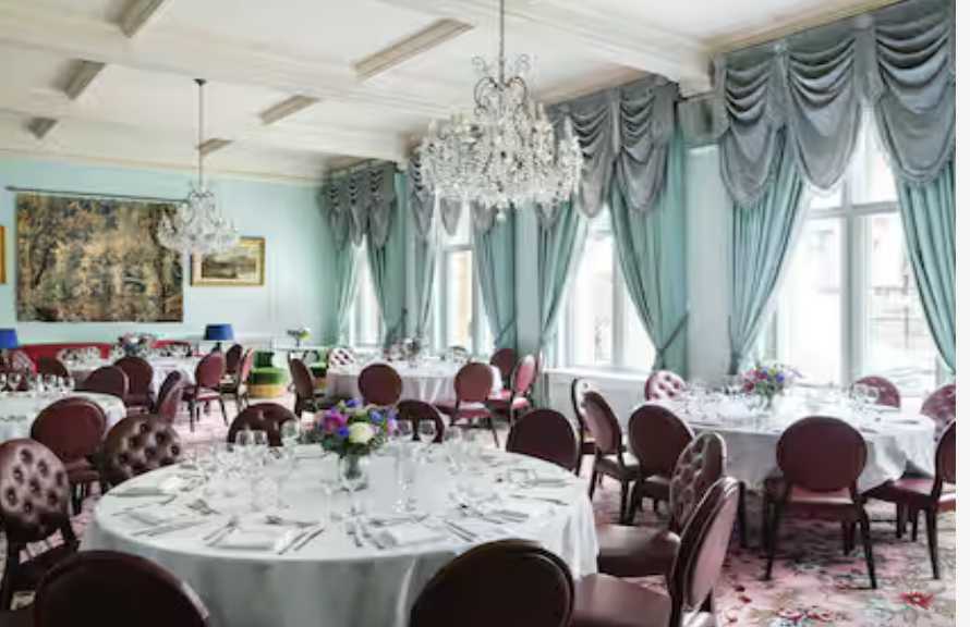 Ballroom 