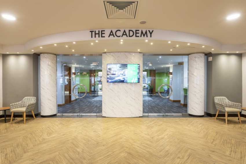 Holiday Inn Regents Park 