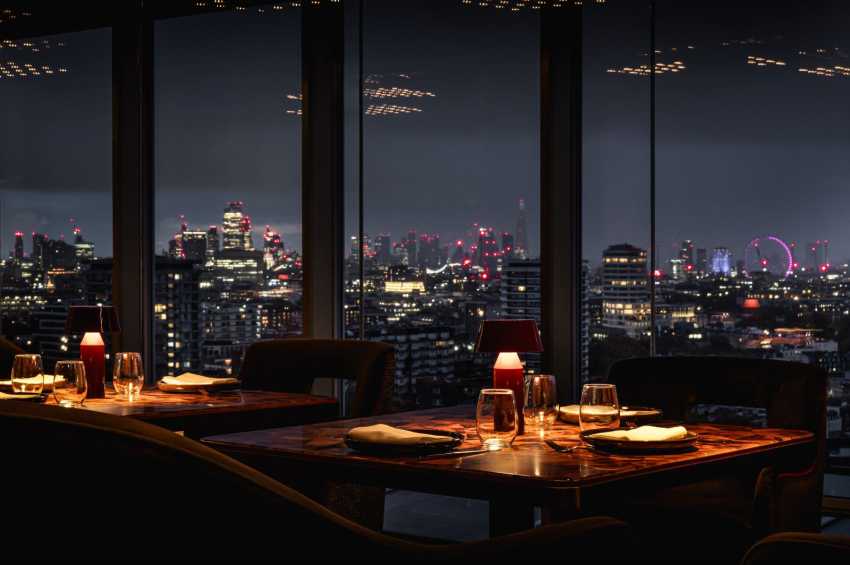 CÉ LA VI London