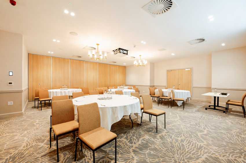 Strand Palace Hotel