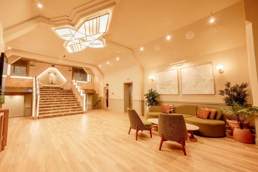 Strand Palace Hotel