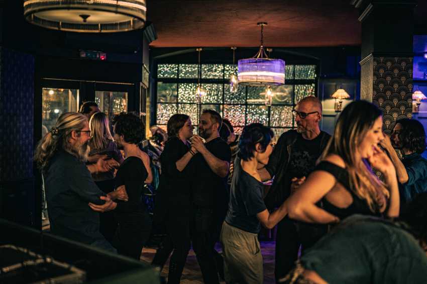 135 Bar & Lounge