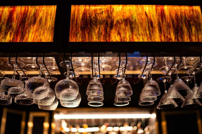 135 Bar & Lounge