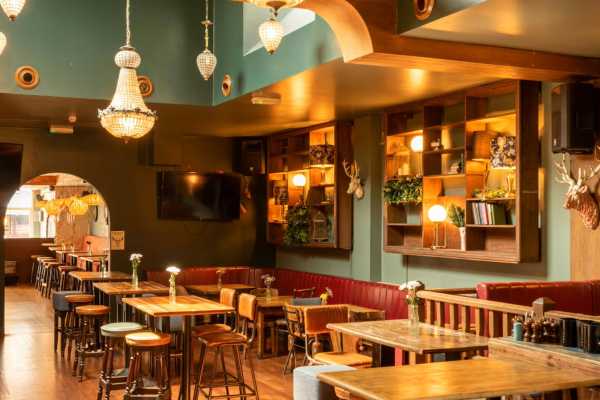 The Old Frizzle Wimbledon