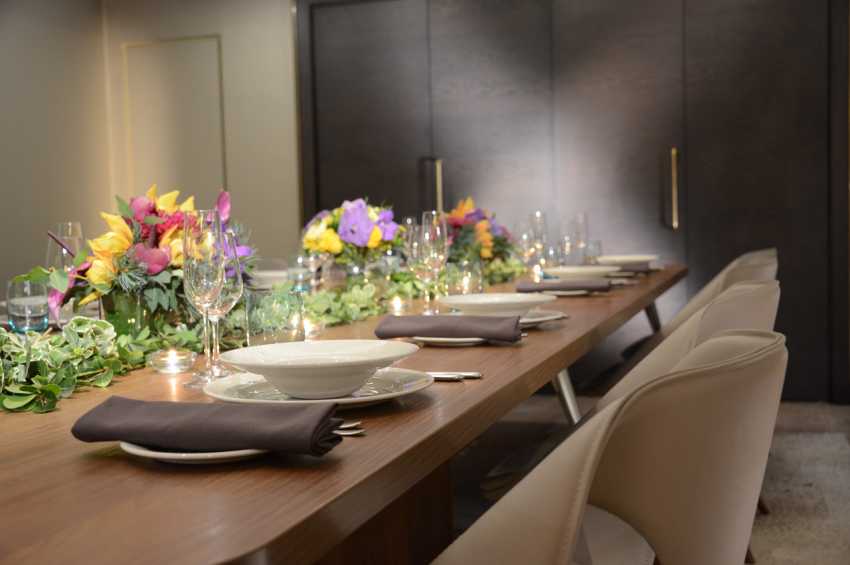 Lincoln Plaza London, Curio Collection by Hilton
