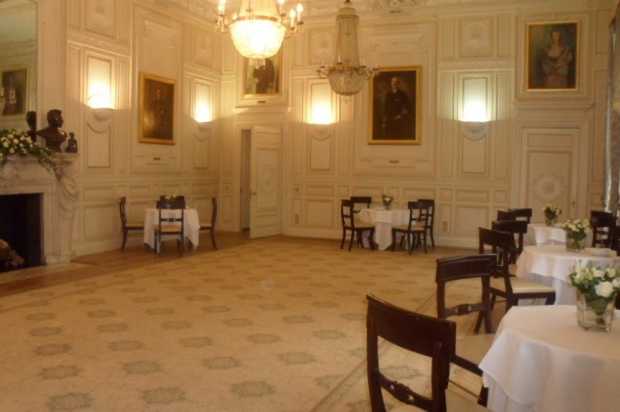 Party venues in London: The In & Out