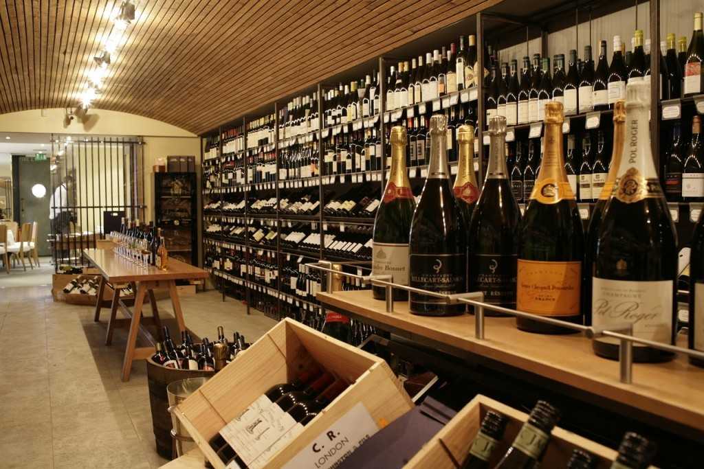 Le Pont de la Tour Wine Cellar