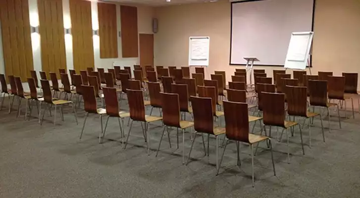 Large Meeting Room 