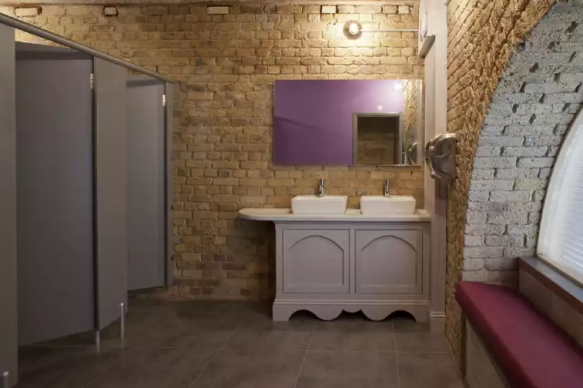 Toilets Toilets