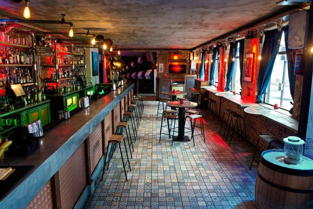 Canvas Bar