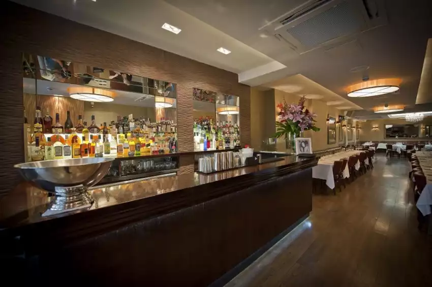 Party venues in London: The Elysée Restaurant, Roof Garden & Bar Party venues in London: The Elysée Restaurant, Roof Garden & Bar