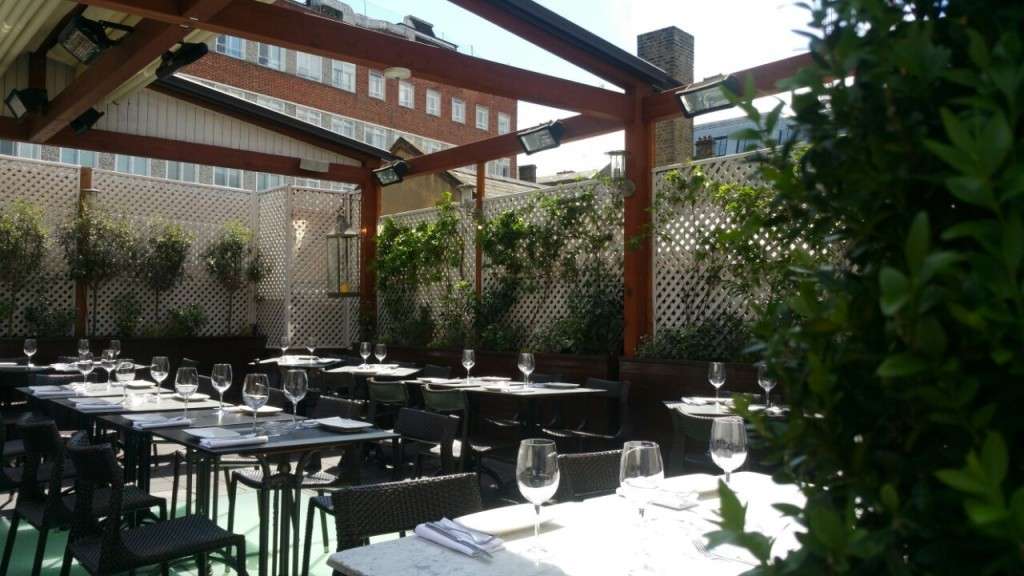 Cocktail Bar & Roof Garden