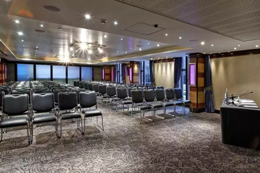 Conference venues in London: Leonardo Royal Hotel London City