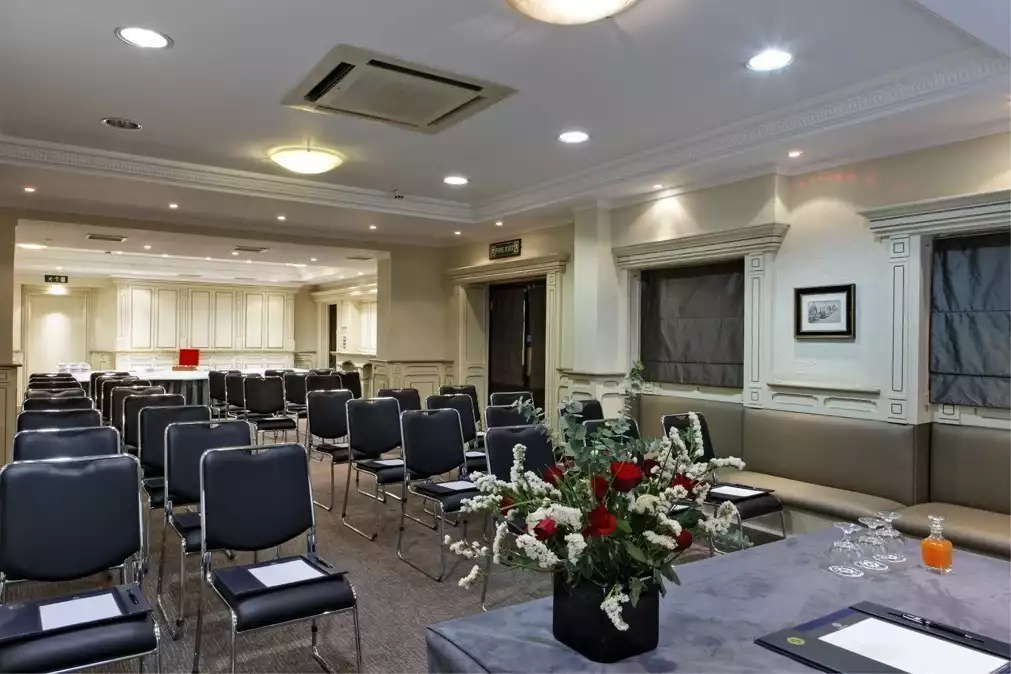 Museum Suite