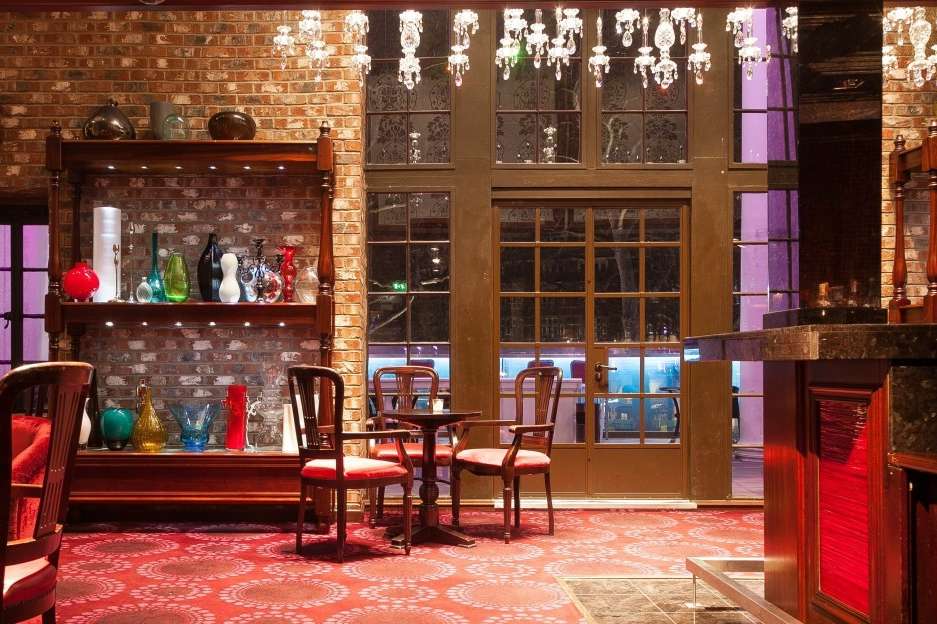 Party venues in London: Icon Balcony Bar