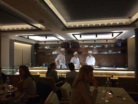 mezzaine sushi bar 
