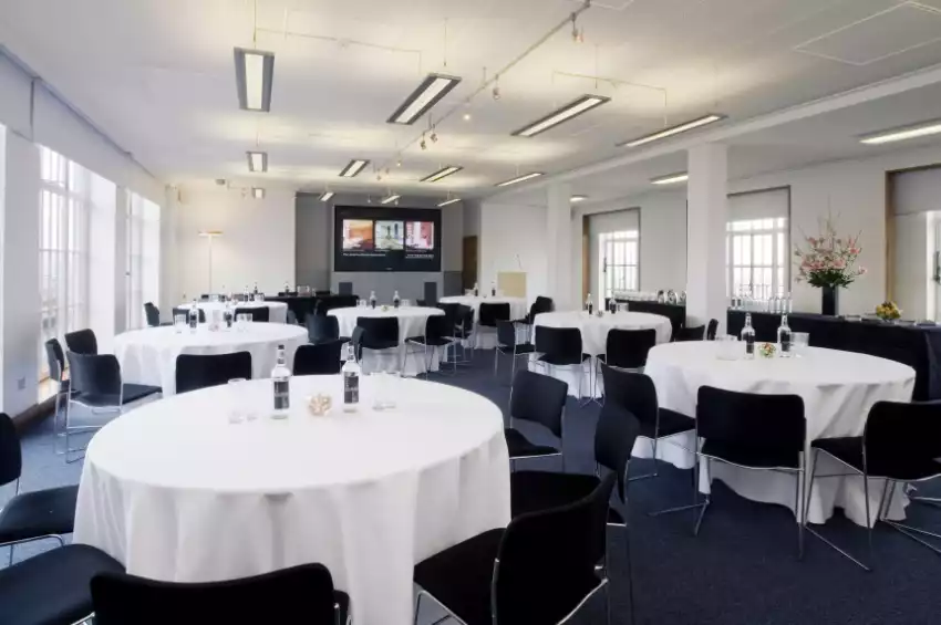 Wren Room - Cabaret Style