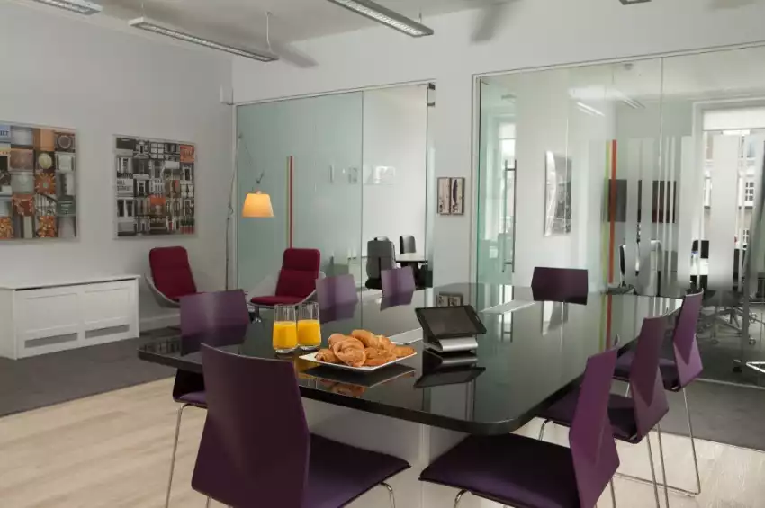 Party venues in London: Maple Leaf