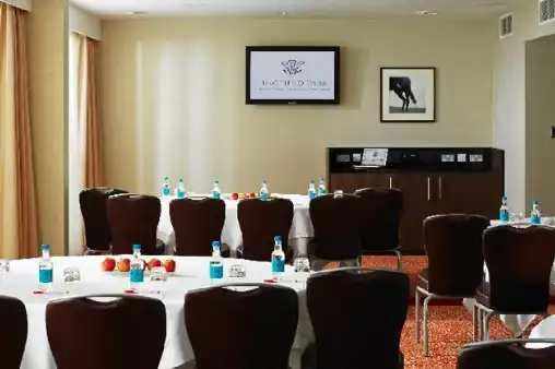 Conference venues in London: Lingfield Park Resort Conference venues in London: Lingfield Park Resort
