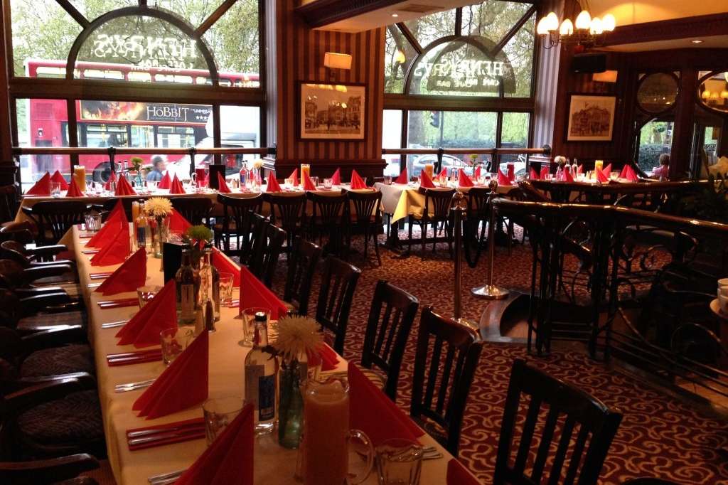 Party venues in London: Henrys Piccadilly