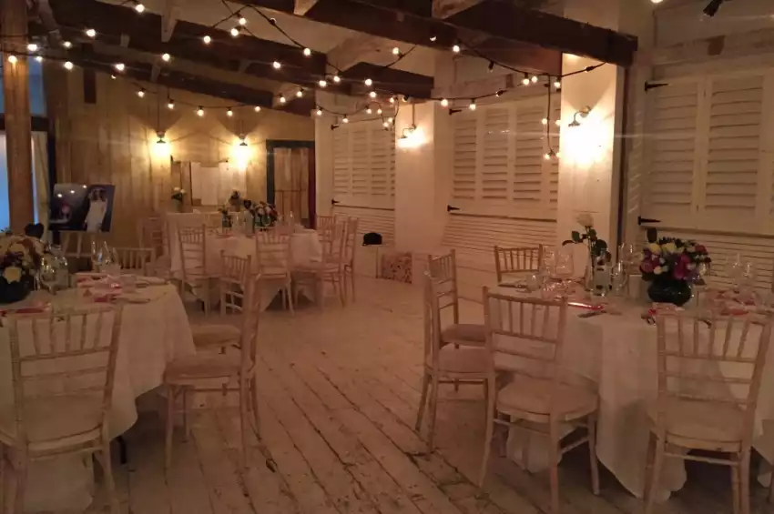 Beach Blanket Babylon, flexible event space