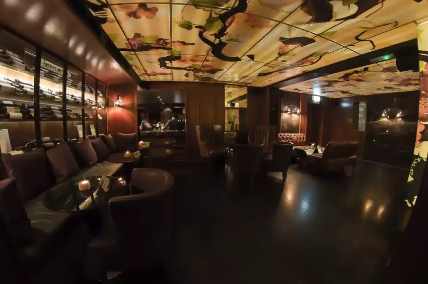 Party venues in London: L'etranger Restaurant Party venues in London: L'etranger Restaurant