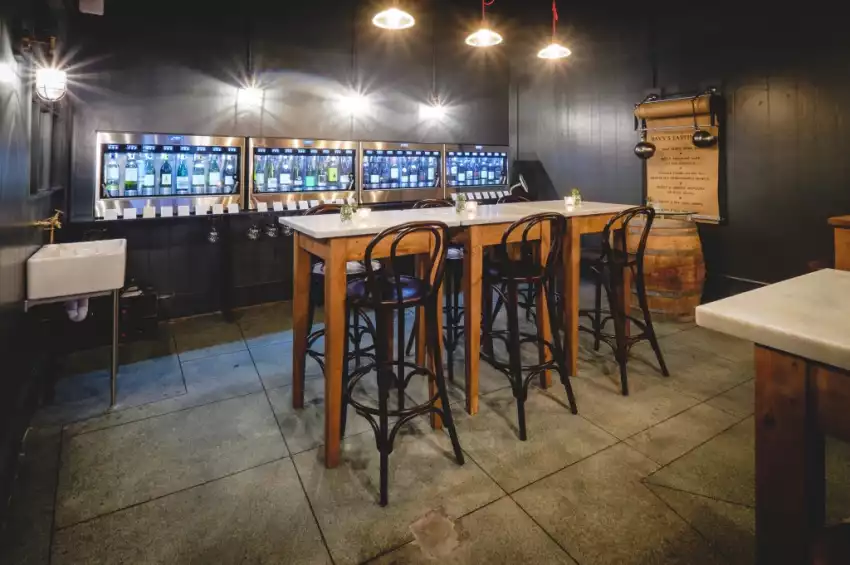 Party venues in London: Davy's of Holborn Party venues in London: Davy's of Holborn