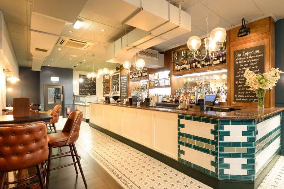 Bar