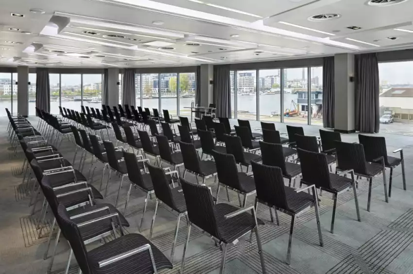 Conference venues in London: Crowne Plaza London-Battersea Conference venues in London: Crowne Plaza London-Battersea