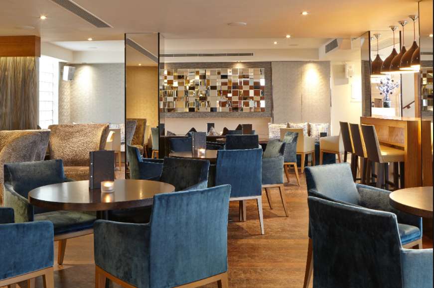 Studio Bar