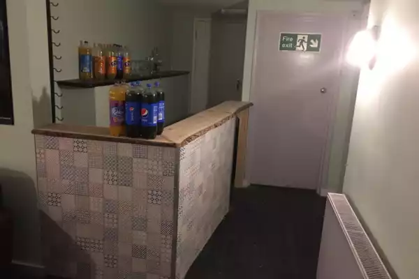 SUN TRAP BAR