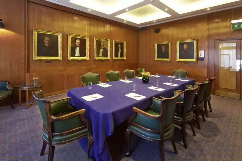 Royal Thames Yacht Club