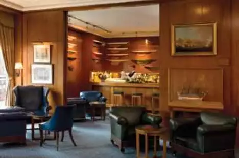 Royal Thames Yacht Club