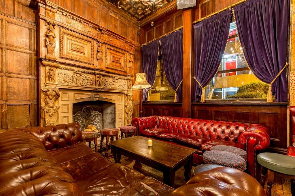 Party venues in London: The Old Queens Head