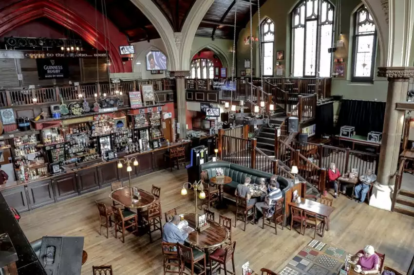 Party venues in London: O'Neill's Muswell Hill