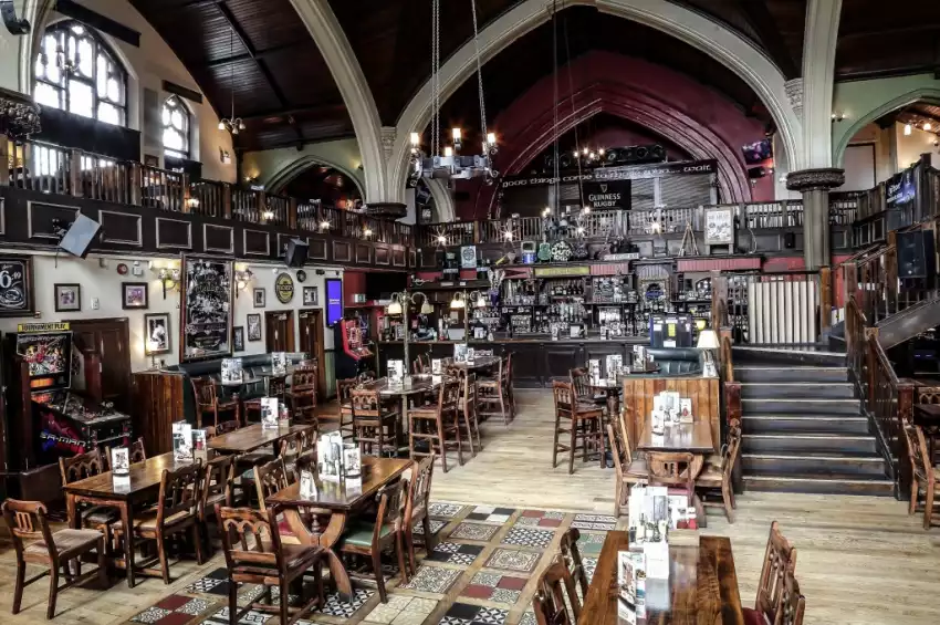 Party venues in London: O'Neill's Muswell Hill