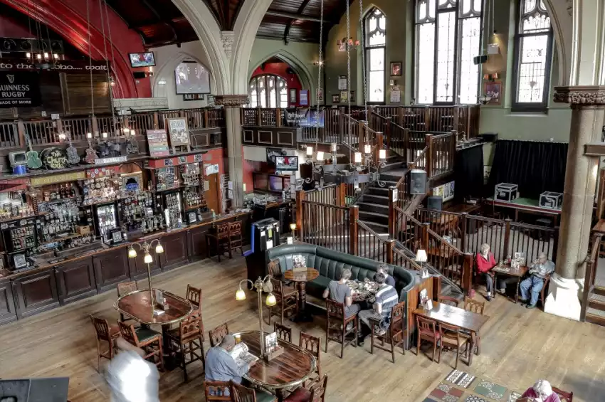 Party venues in London: O'Neill's Muswell Hill