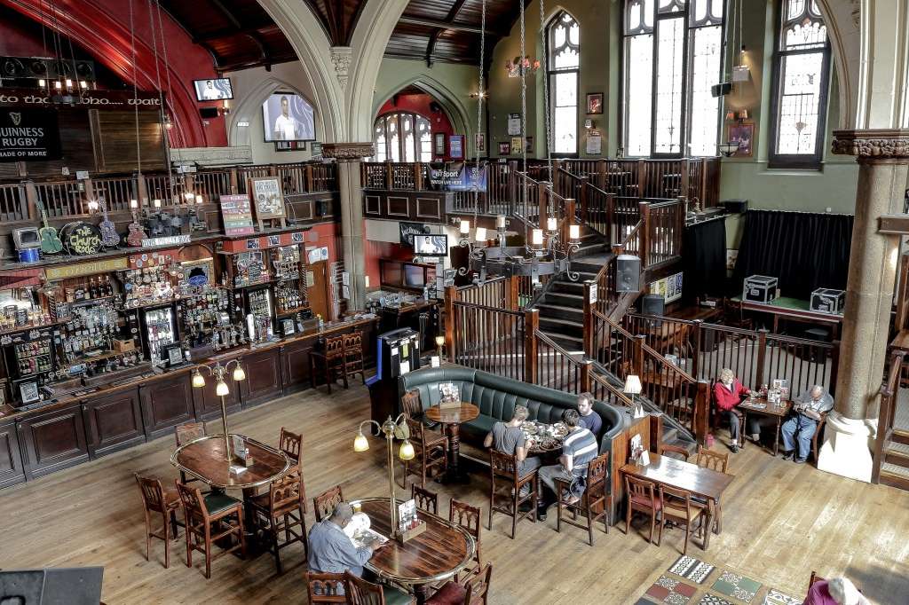 Party venues in London: O'Neill's Muswell Hill
