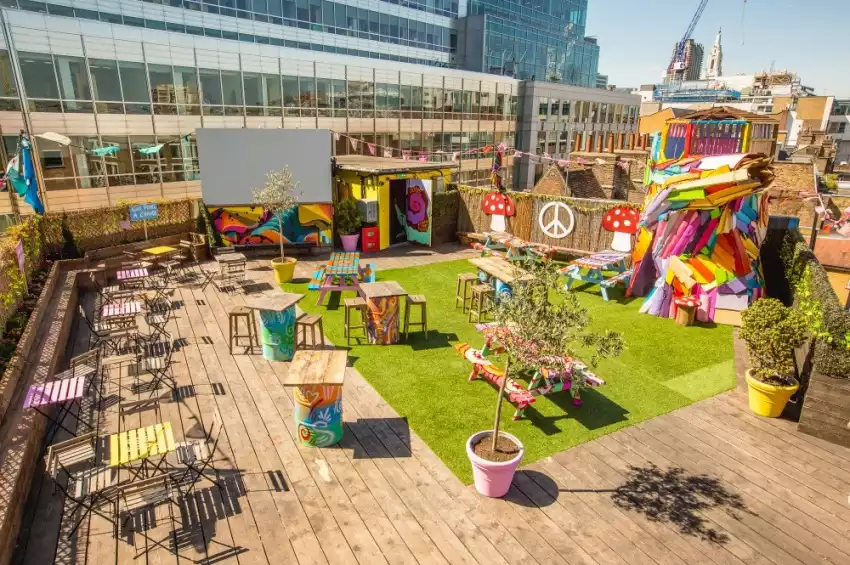 Party venues in London: Queen of Hoxton