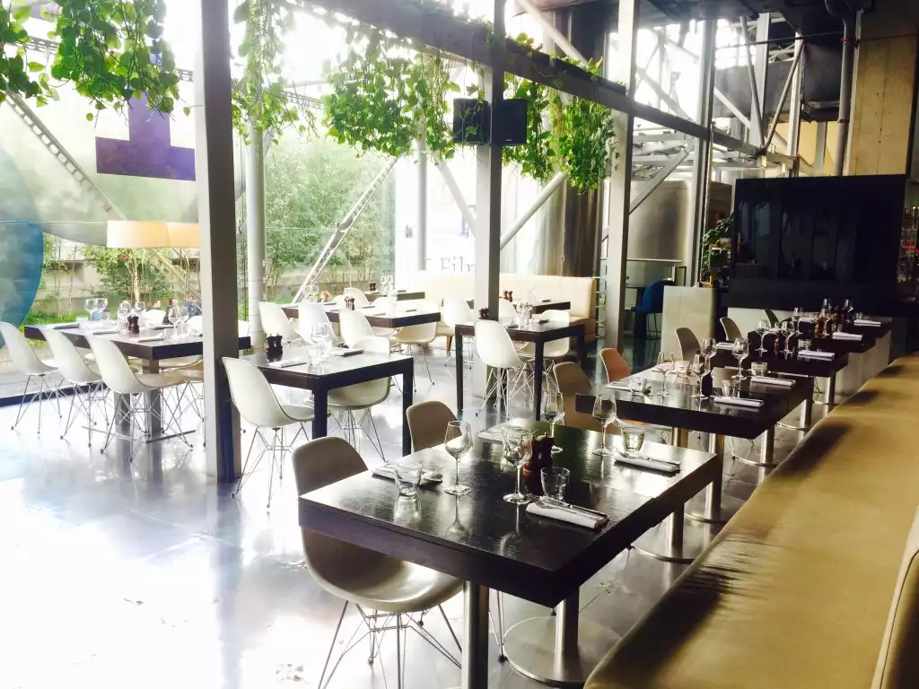 Restaurant and Lounge bar
